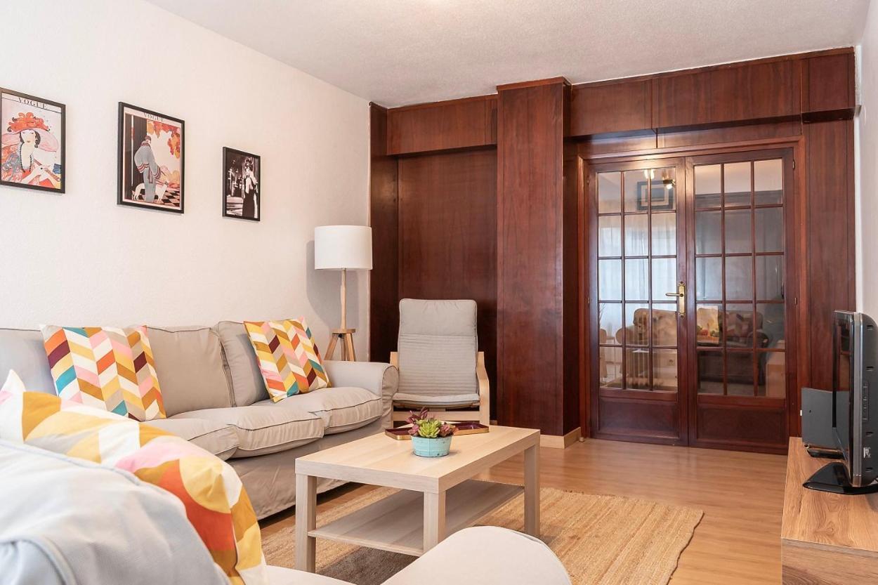 Funcional Y Renovado Apartamento En Iturrama Pamplona Bagian luar foto