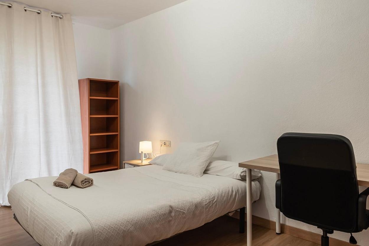 Funcional Y Renovado Apartamento En Iturrama Pamplona Bagian luar foto