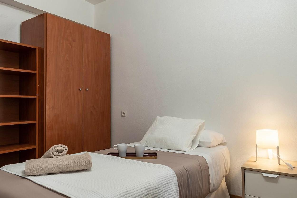 Funcional Y Renovado Apartamento En Iturrama Pamplona Bagian luar foto