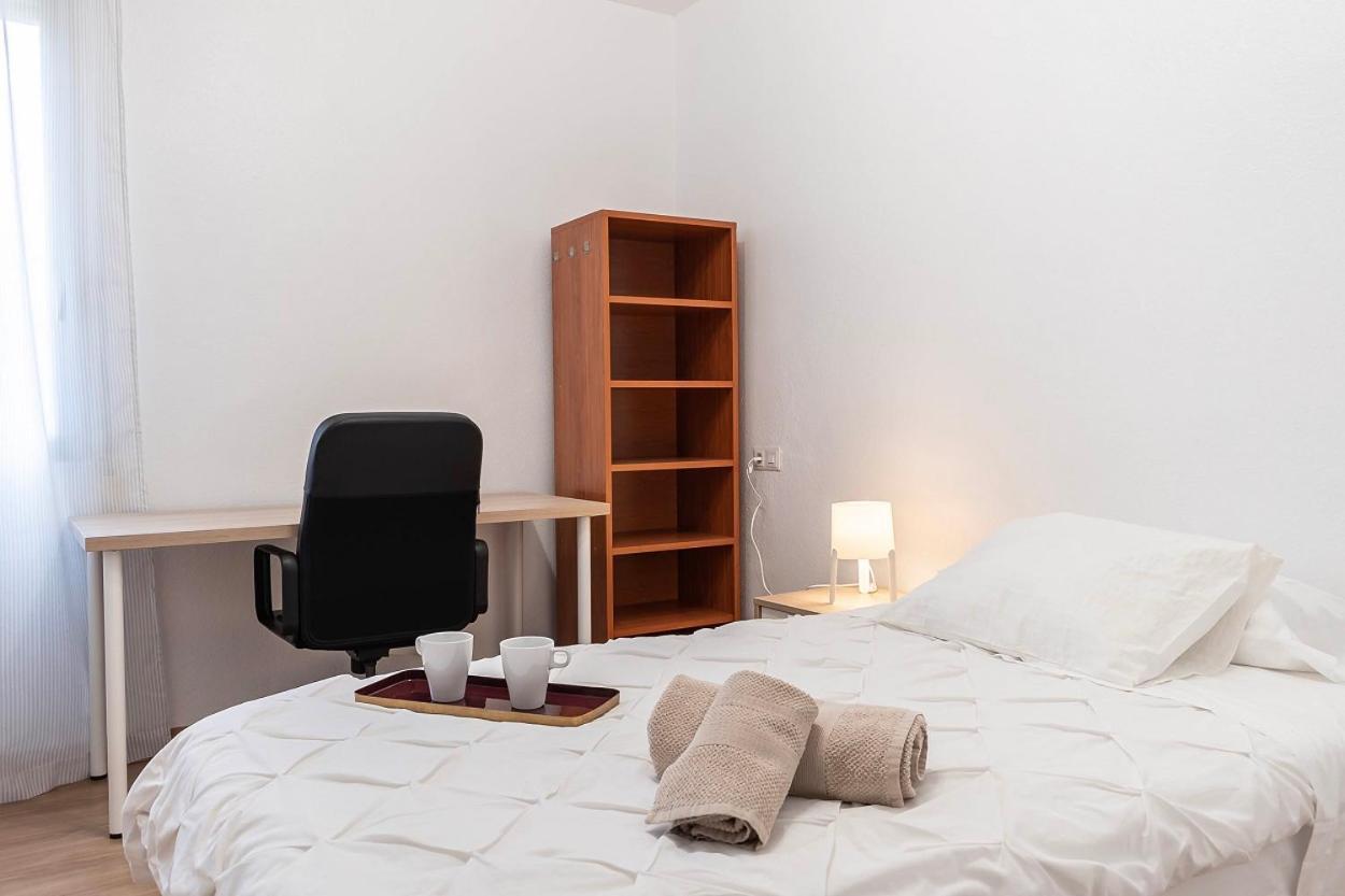 Funcional Y Renovado Apartamento En Iturrama Pamplona Bagian luar foto