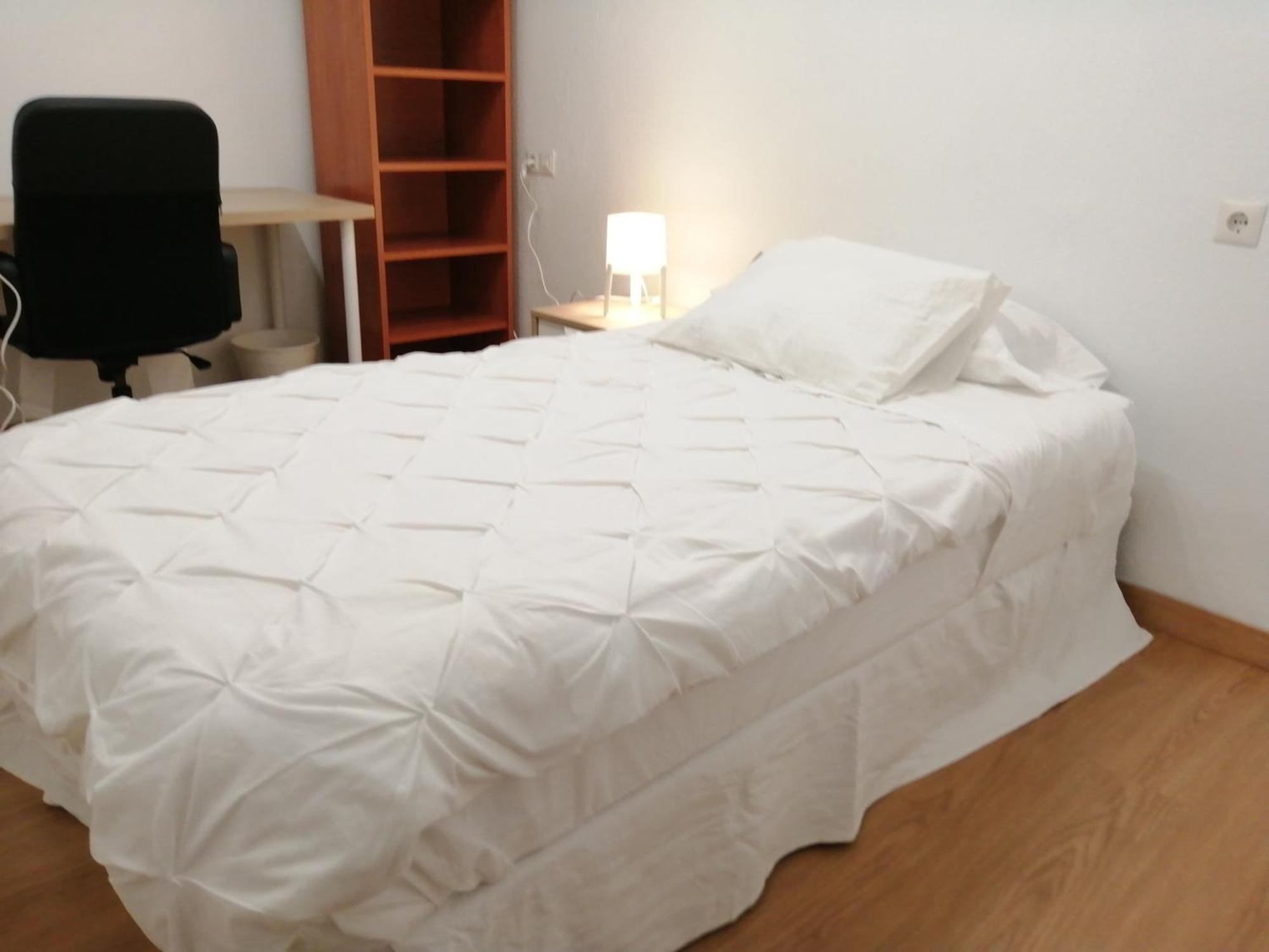Funcional Y Renovado Apartamento En Iturrama Pamplona Bagian luar foto
