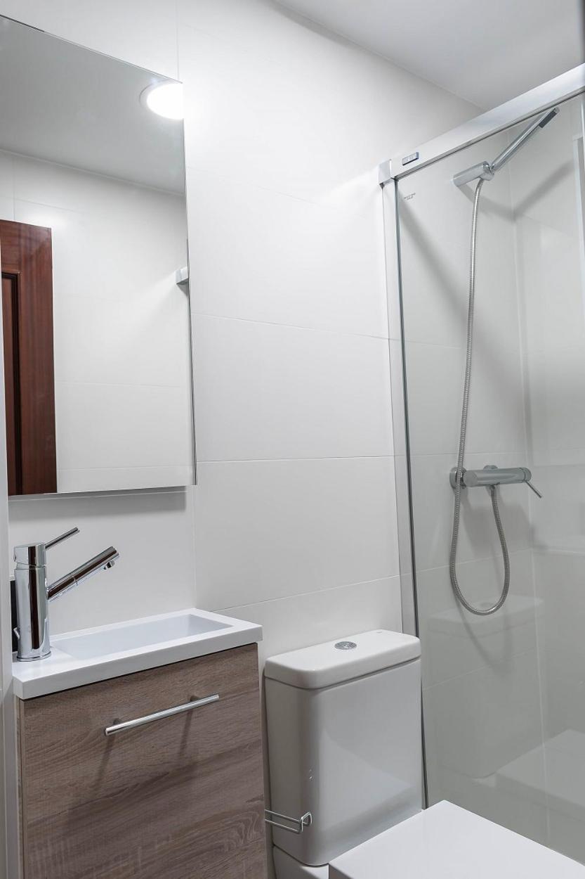Funcional Y Renovado Apartamento En Iturrama Pamplona Bagian luar foto