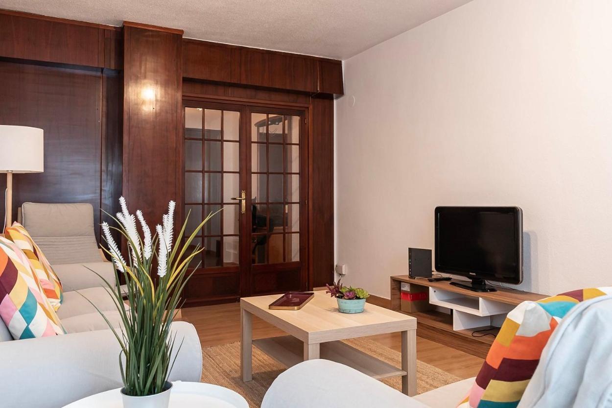 Funcional Y Renovado Apartamento En Iturrama Pamplona Bagian luar foto