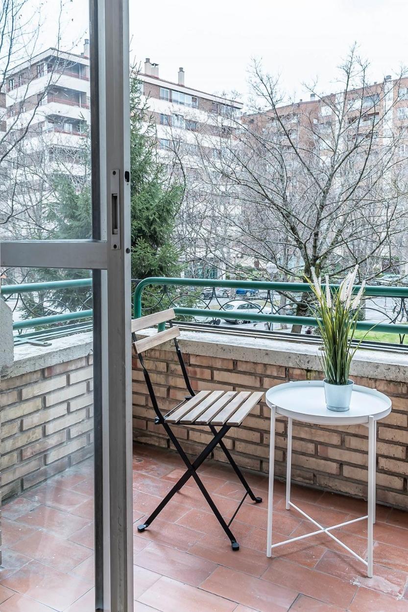 Funcional Y Renovado Apartamento En Iturrama Pamplona Bagian luar foto